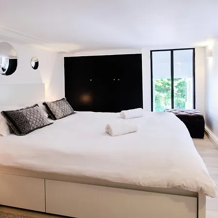 Guestready - Luxurious Flat Close To Grand شقة